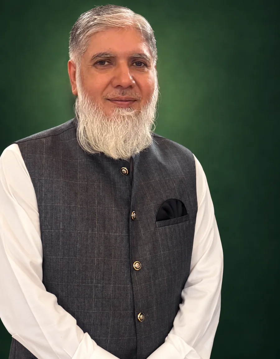Portrait of Muhammad Tuyyab Bukhari, business software and AI consultant